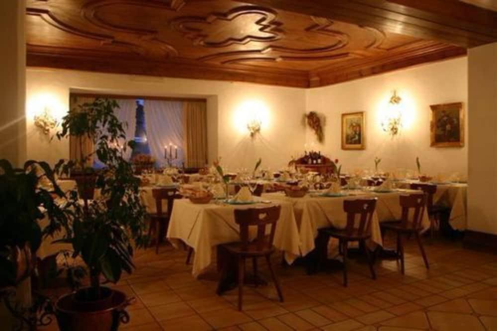 Hotel Aquila Cortina d'Ampezzo Exterior foto