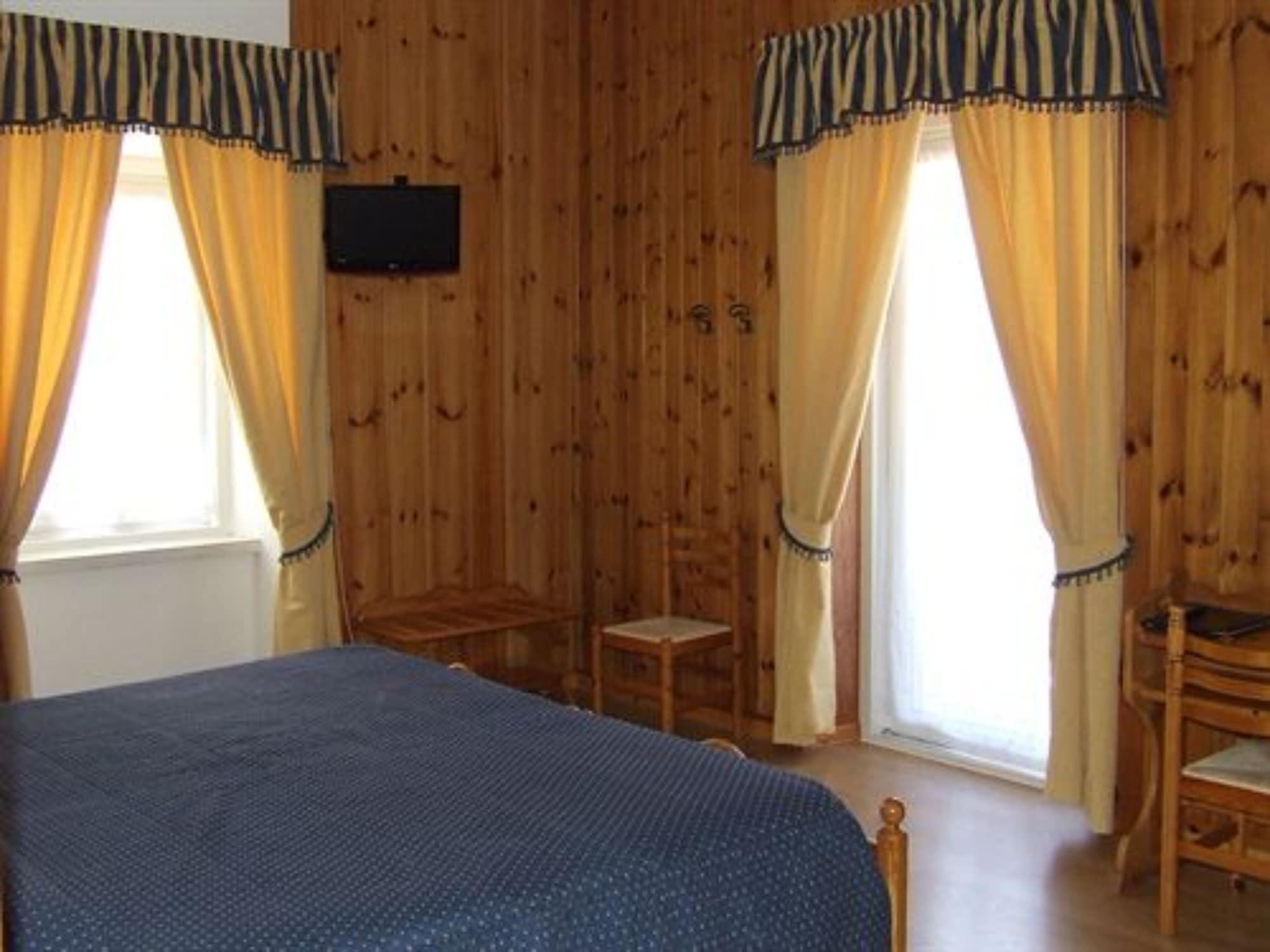 Hotel Aquila Cortina d'Ampezzo Exterior foto
