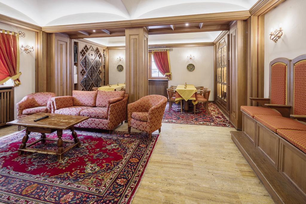Hotel Aquila Cortina d'Ampezzo Exterior foto