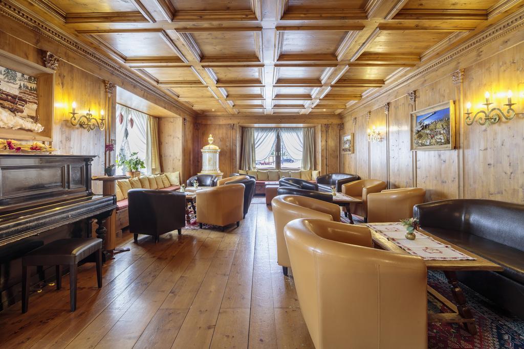 Hotel Aquila Cortina d'Ampezzo Exterior foto