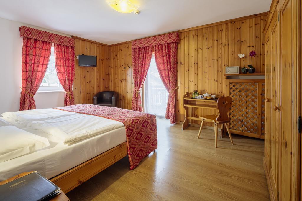 Hotel Aquila Cortina d'Ampezzo Exterior foto