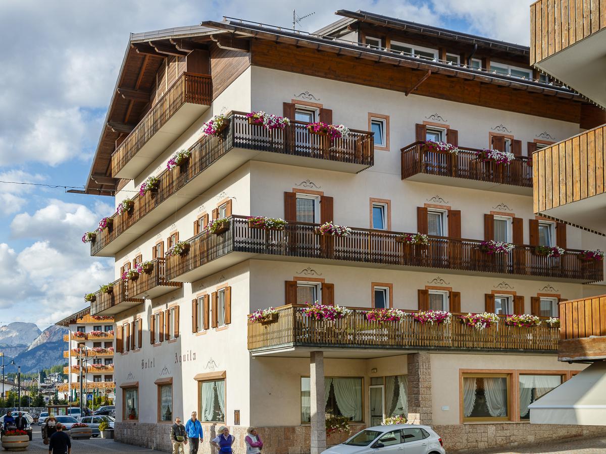 Hotel Aquila Cortina d'Ampezzo Exterior foto